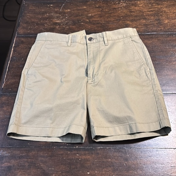 New with Tags! 💚 Men’s J. Crew 7” Stretch Chino Khaki-green Shorts - 28” Waist - Picture 2 of 10